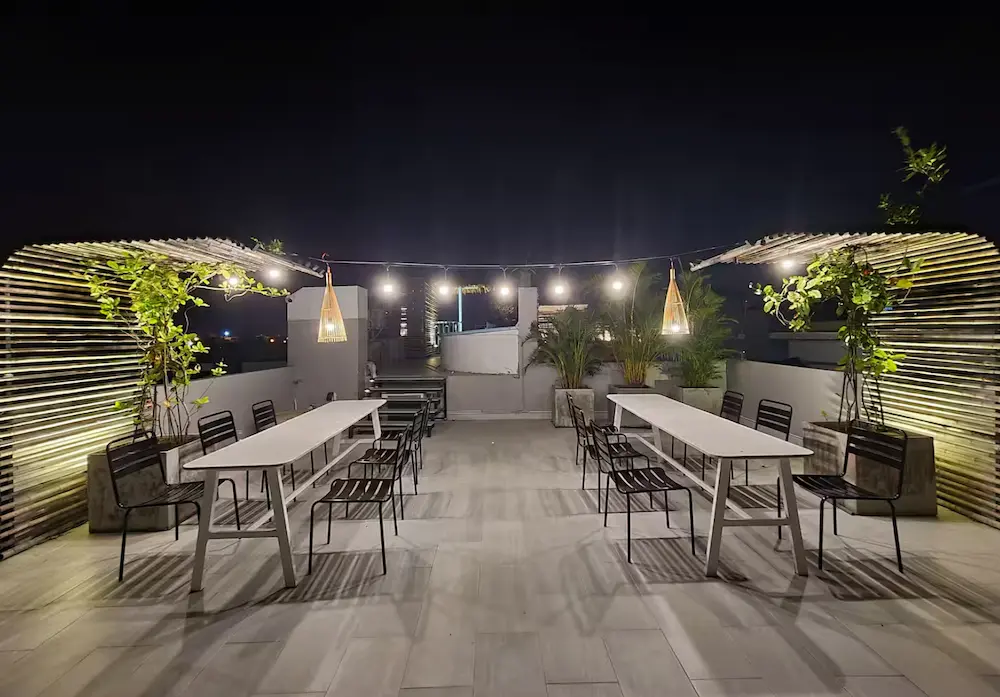 Area comune all'aperto di Wing House