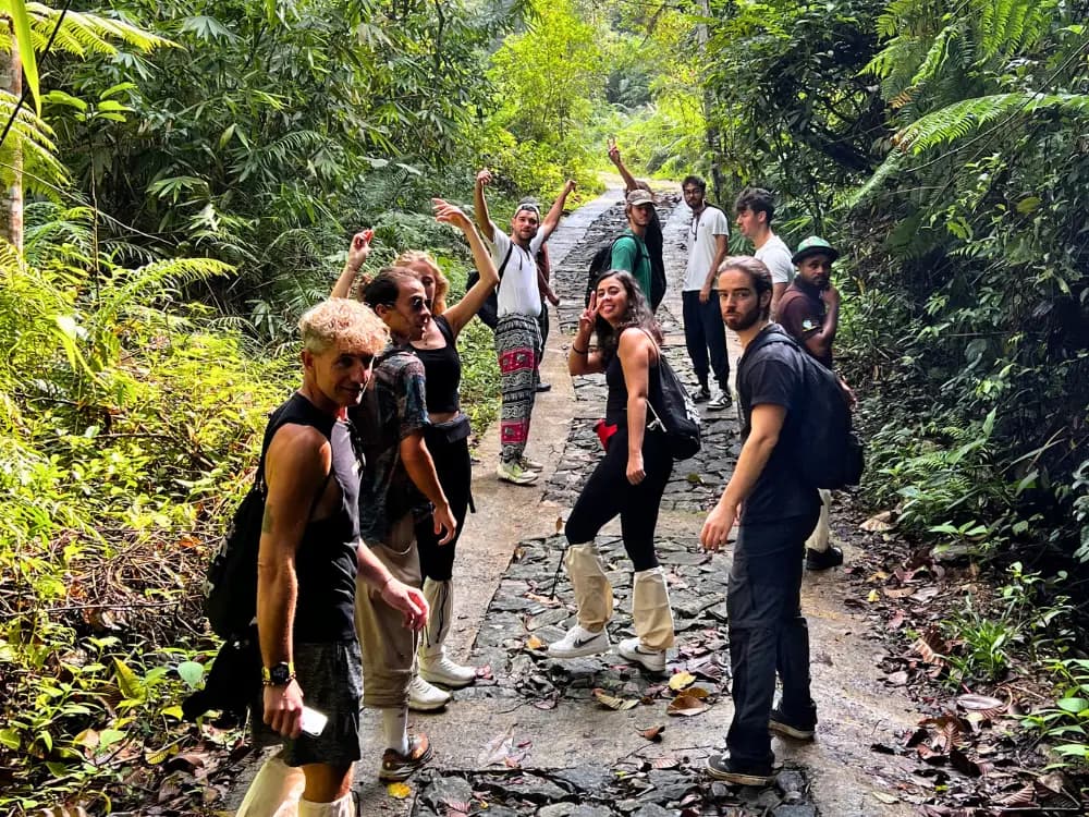 Avventura di gruppo tra paesaggi mozzafiato